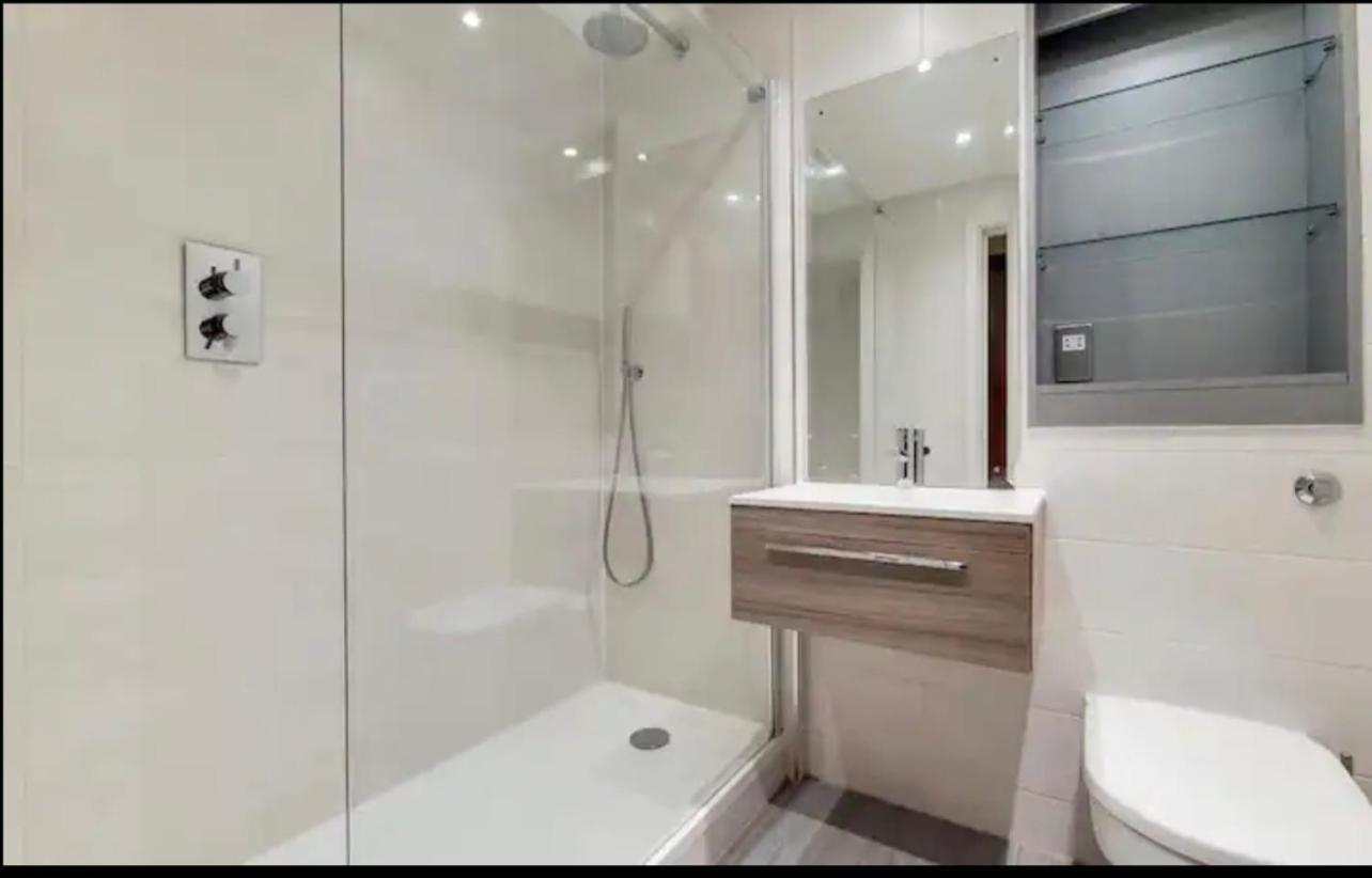 Luxury Apartment Riverside