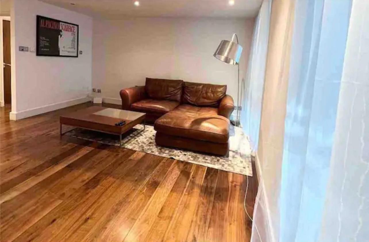 Luxury Apartment Riverside