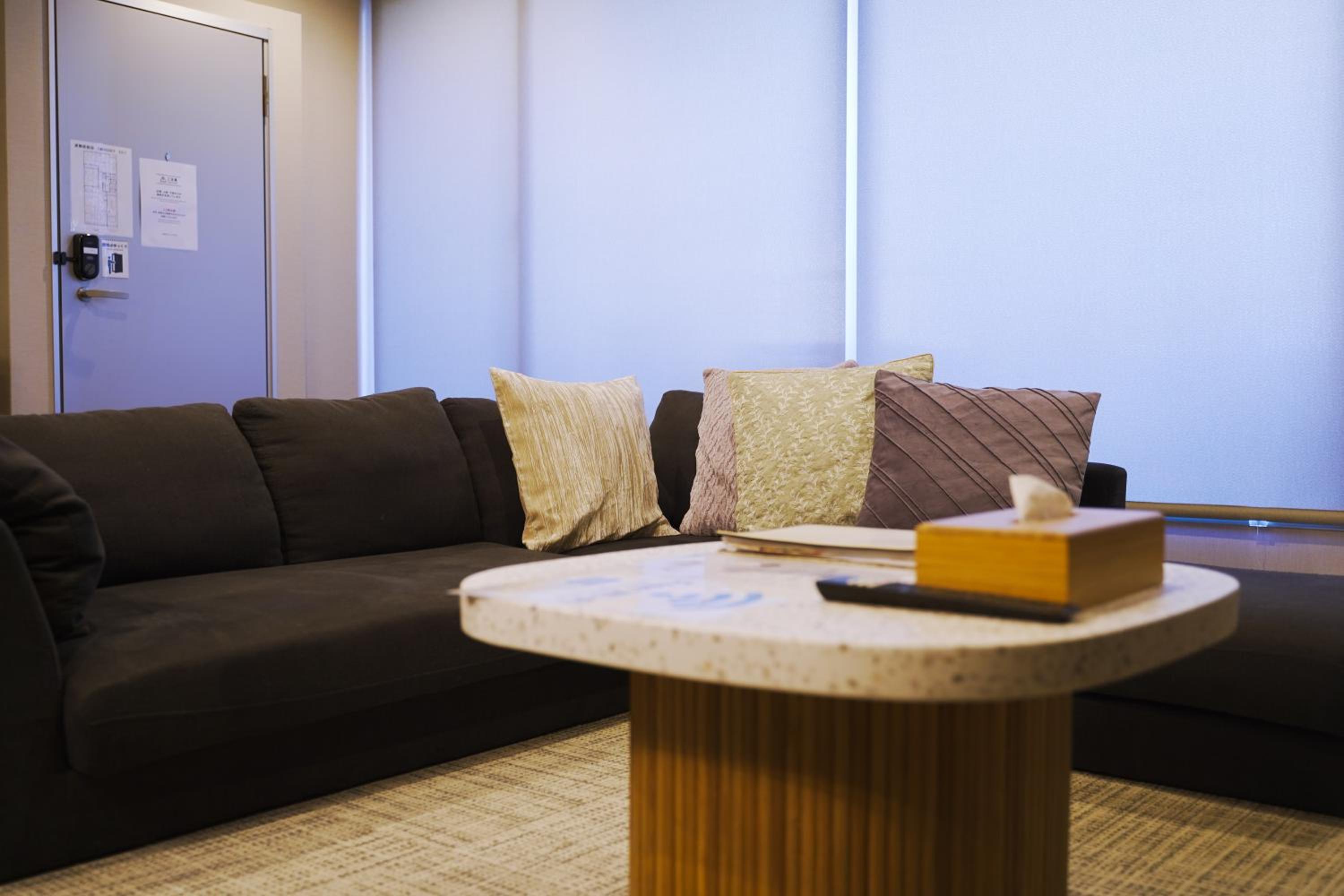 INOVE VILLA OSAKA -118 sqm , 2 Bedrooms , 7 Double Beds , Max 14 ppl- Great Access to USJ & Namba