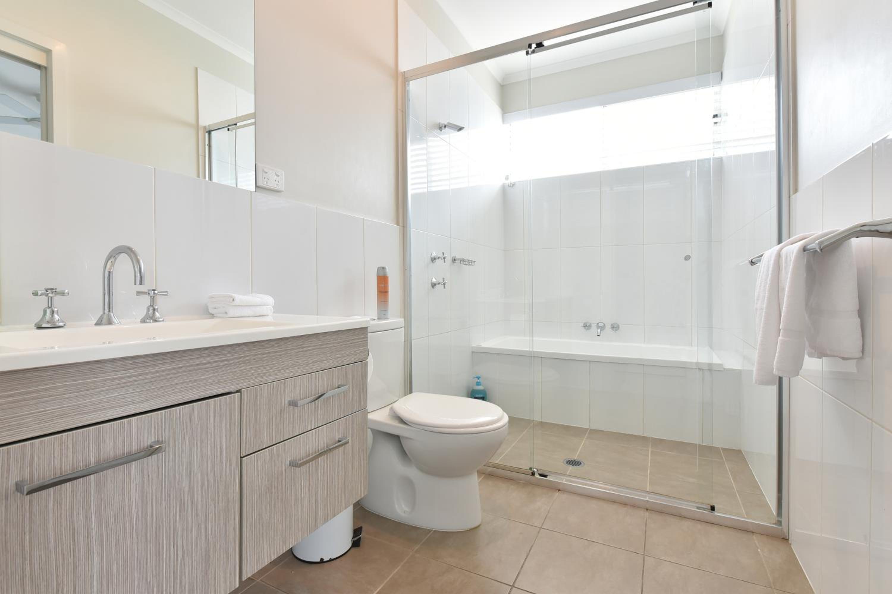 Caves Beach Villa Bombora