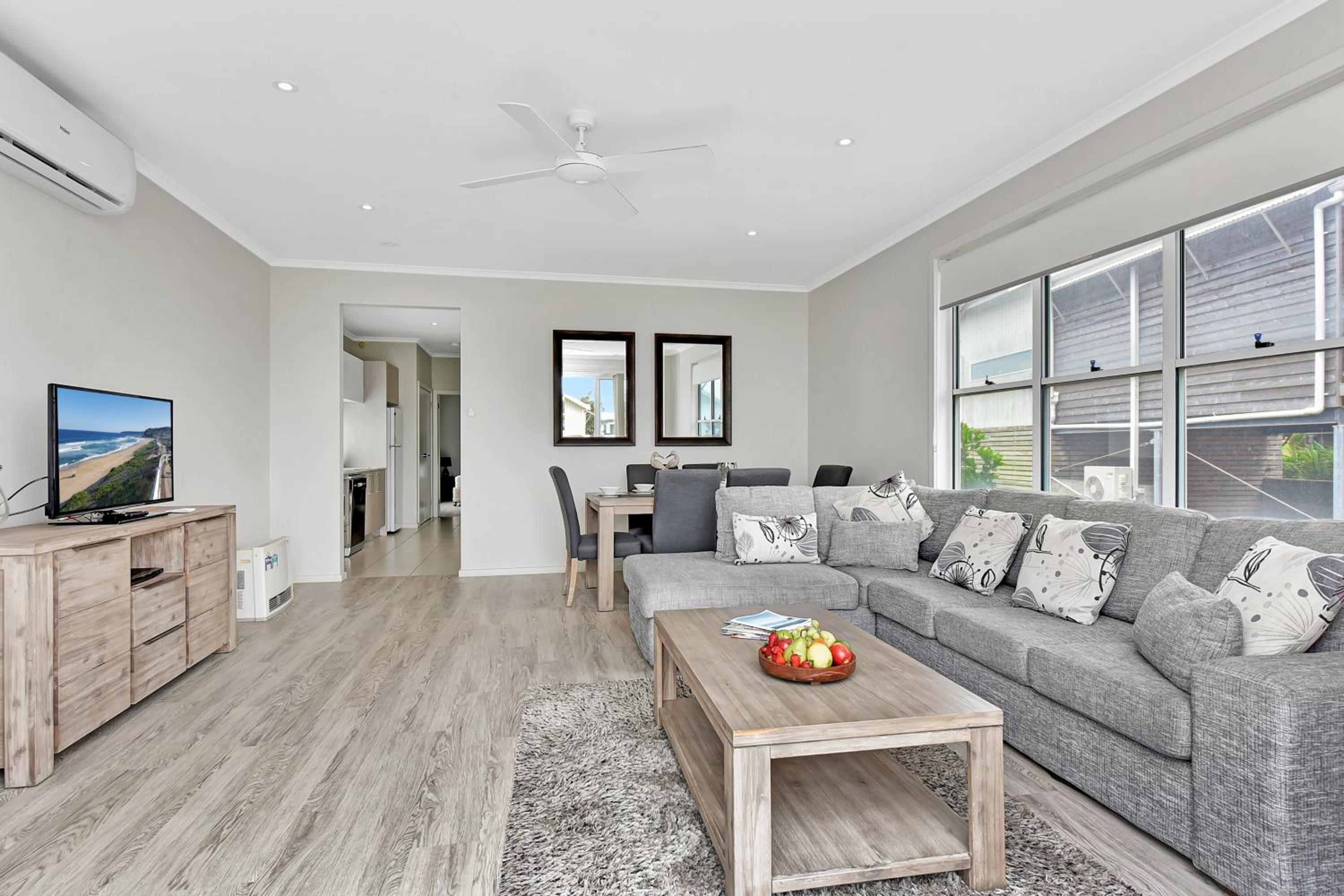 Caves Beach Villa Bombora