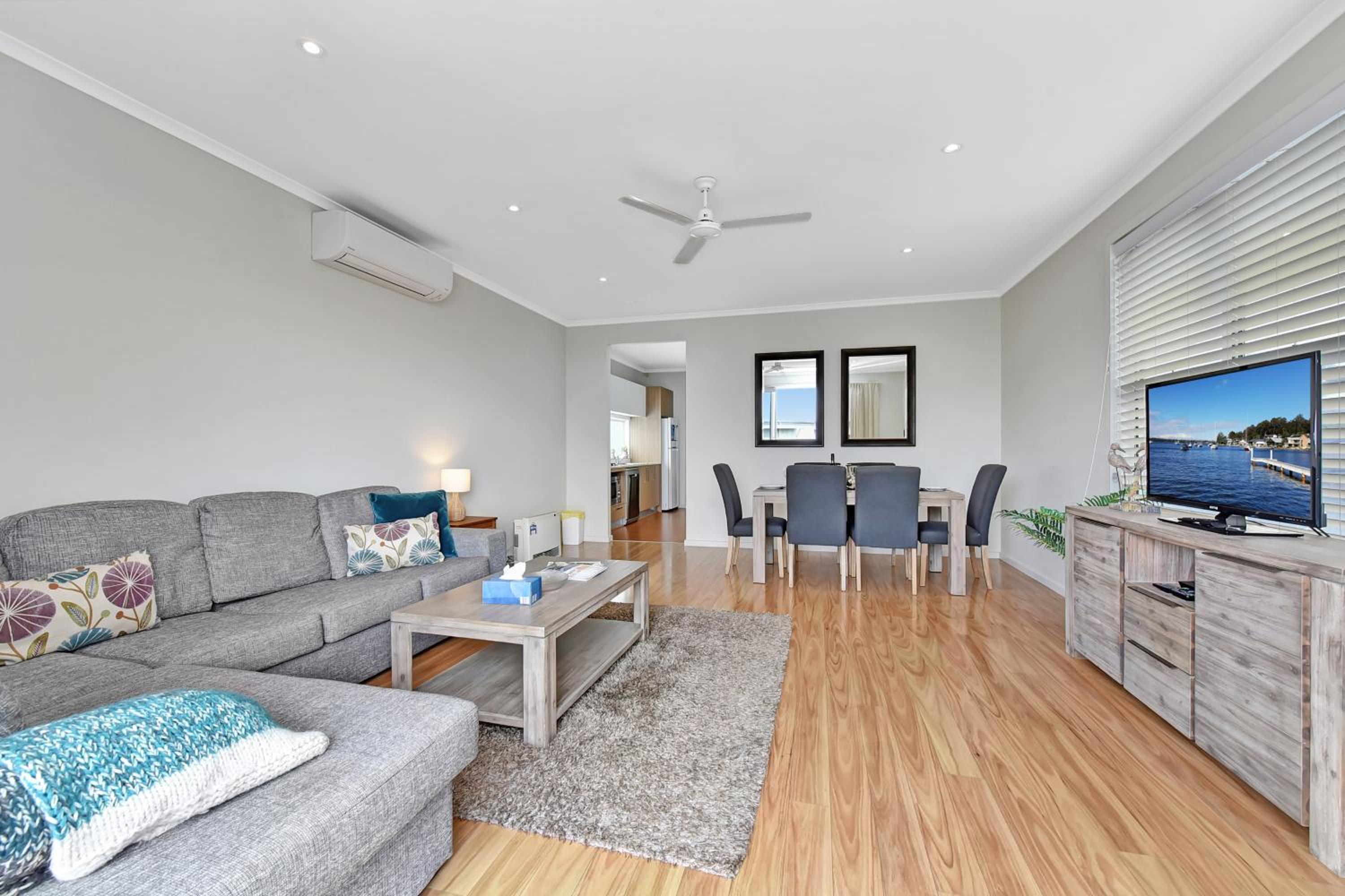 Caves Beach Villa Bombora