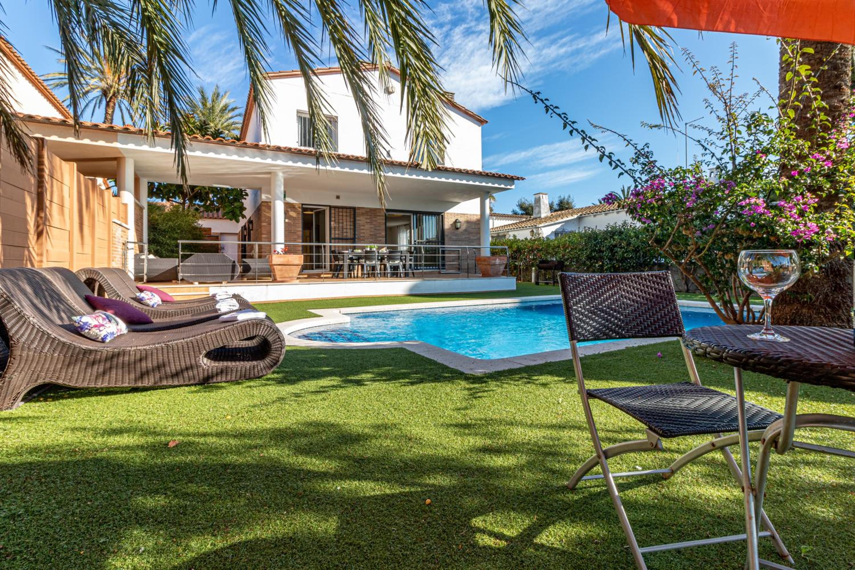 Jouvacations Villa Sun Pani