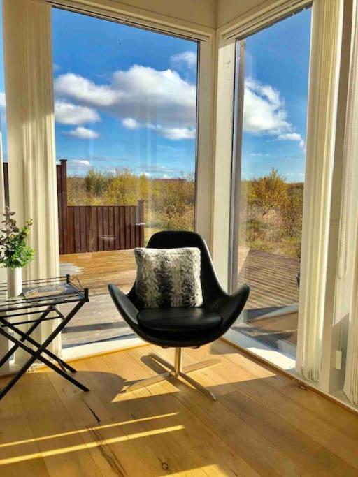 Prime Location-Golden Circle 3 Bedrooms