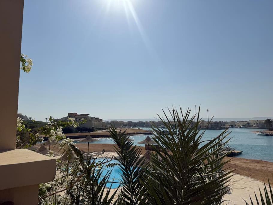 The Charming Beachfront Retreat in Fanadir