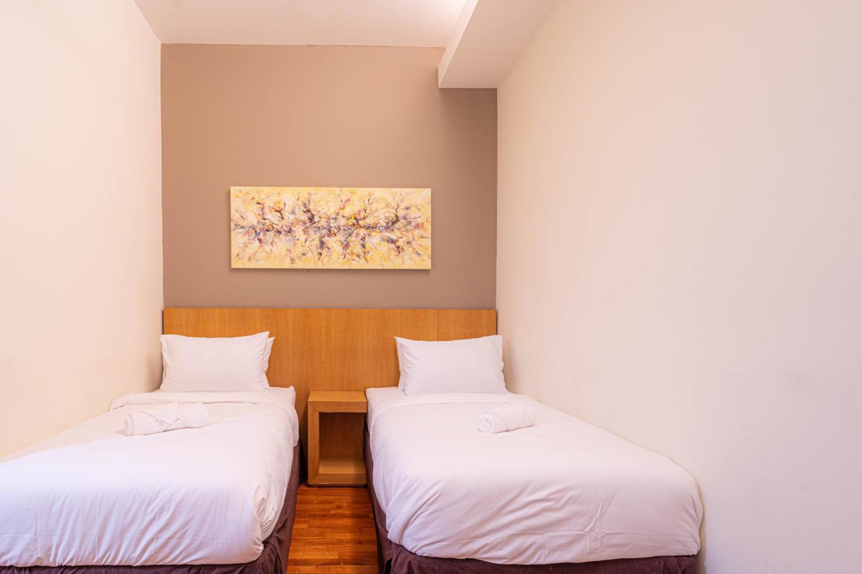 400m to KLCC Bukit Bintang Pavillion KLCC LRT walking distance Lot 163 Zenglo