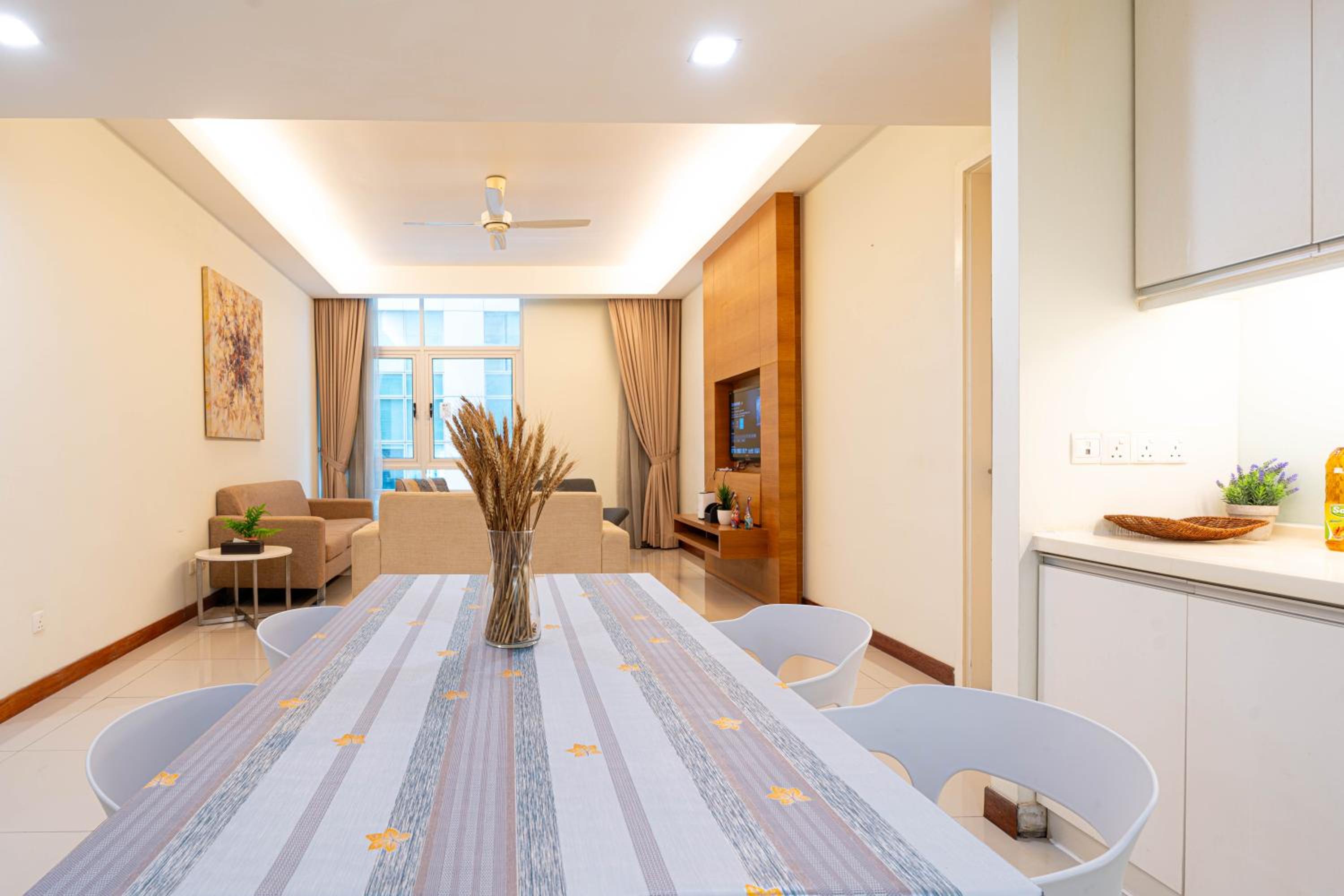 400m to KLCC Bukit Bintang Pavillion KLCC LRT walking distance Lot 163 Zenglo