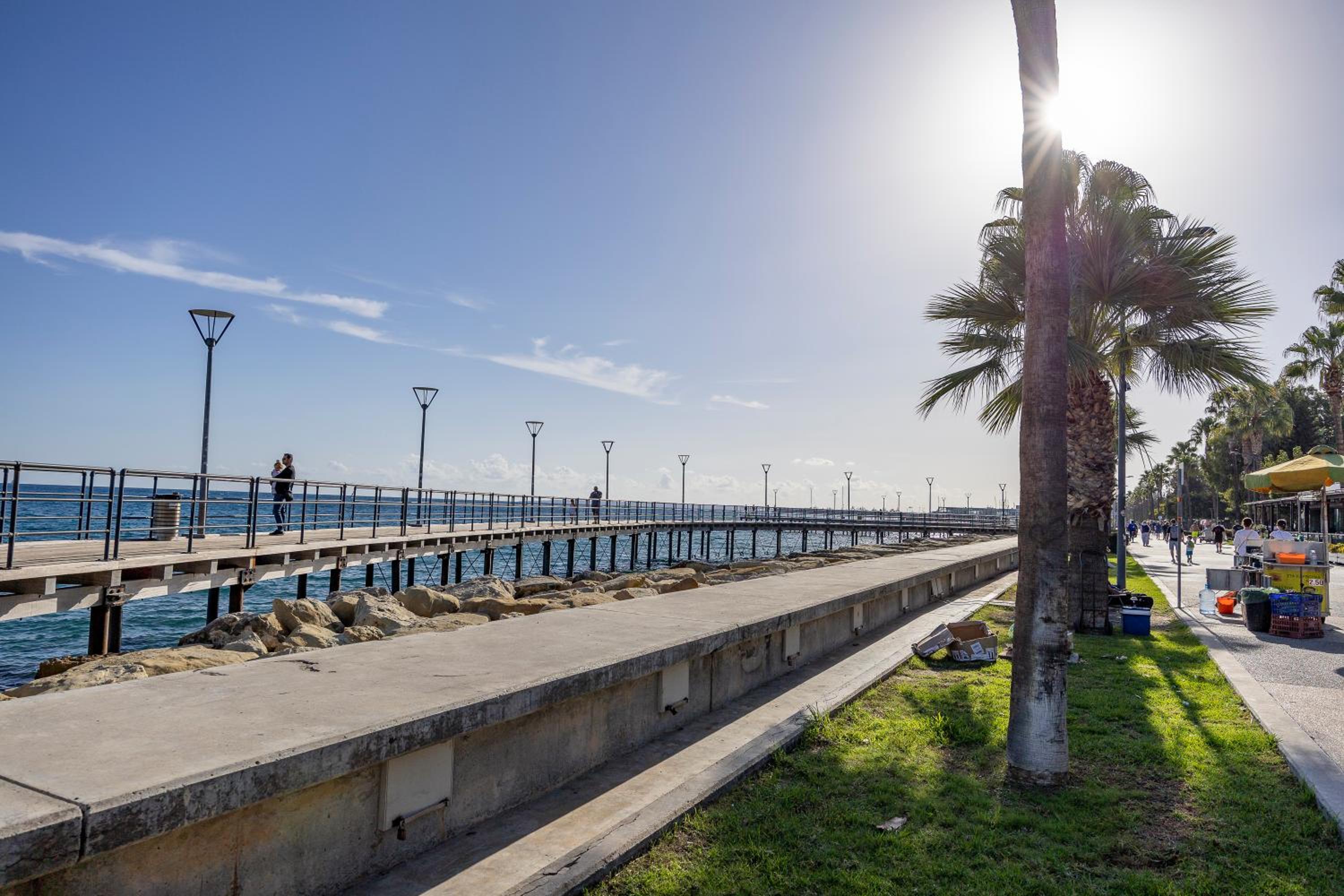 75 Prokymea- Steps from the Sea, Downtown, Balcony