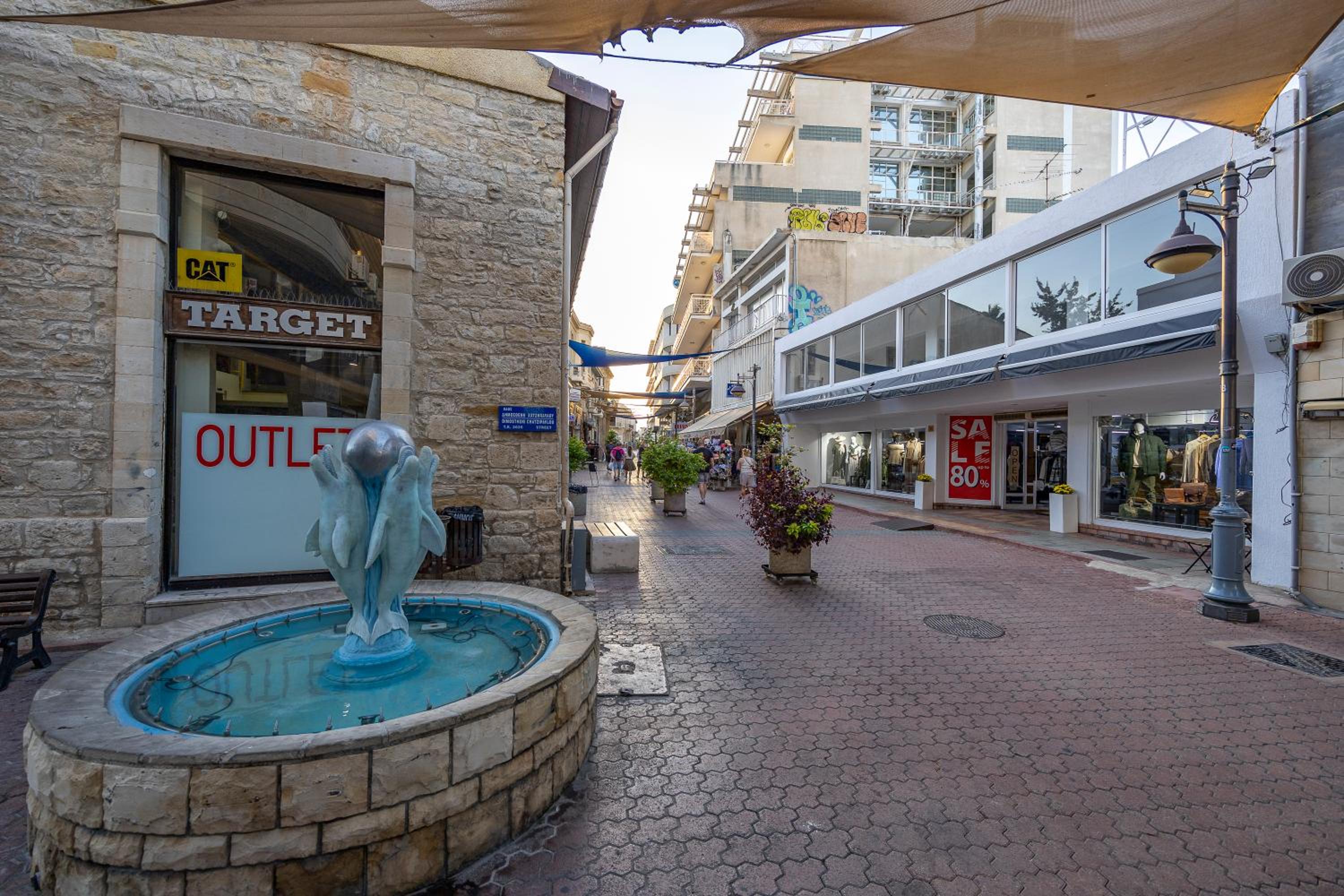 75 Prokymea- Steps from the Sea, Downtown, Balcony