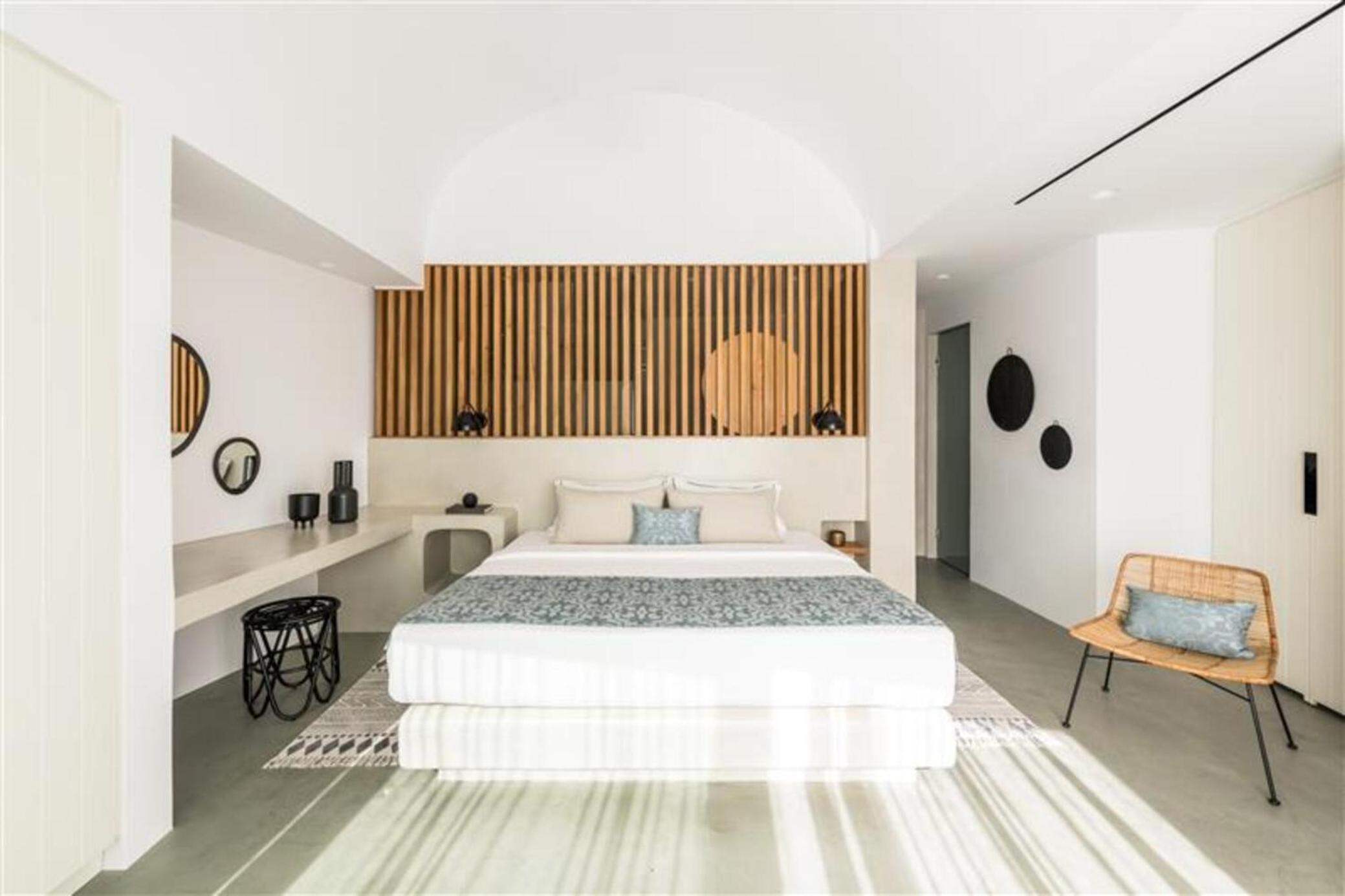 Santo Pure Oia Suites & Villas 23