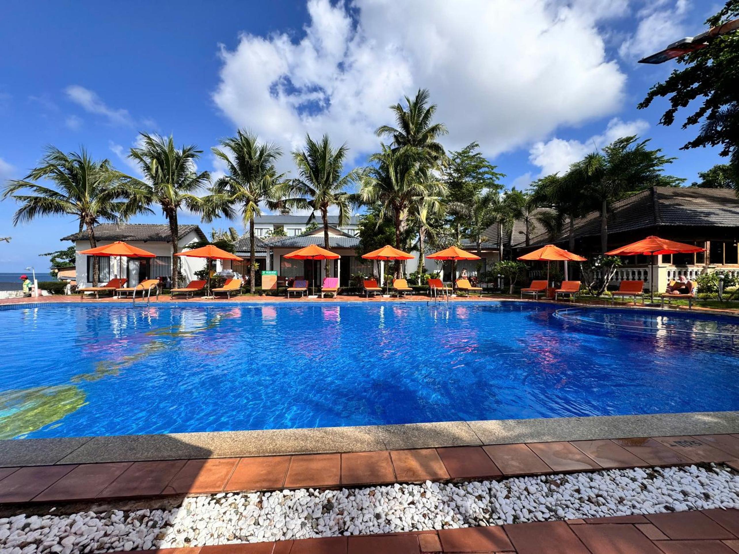 Orange Resort