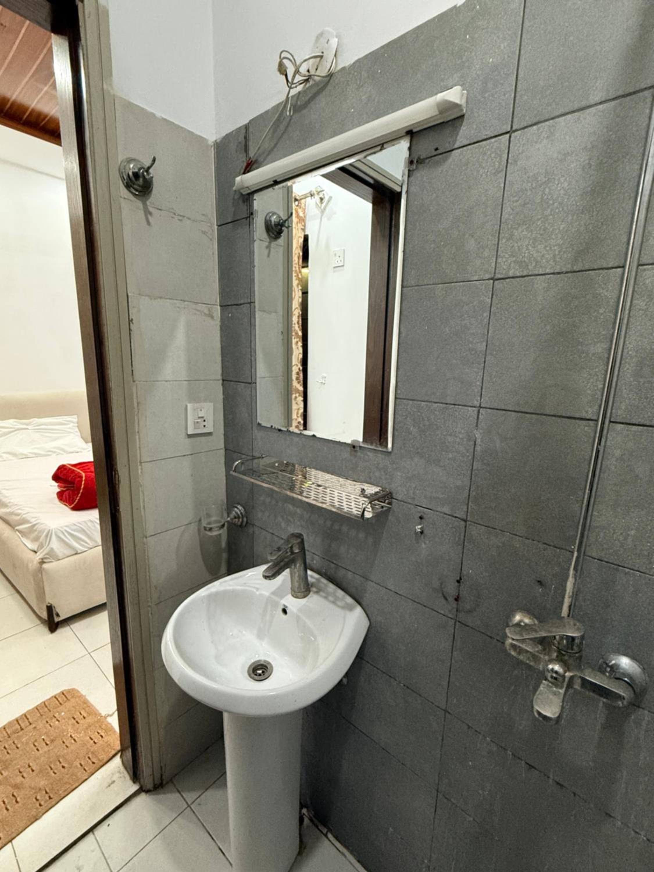 Photo 11