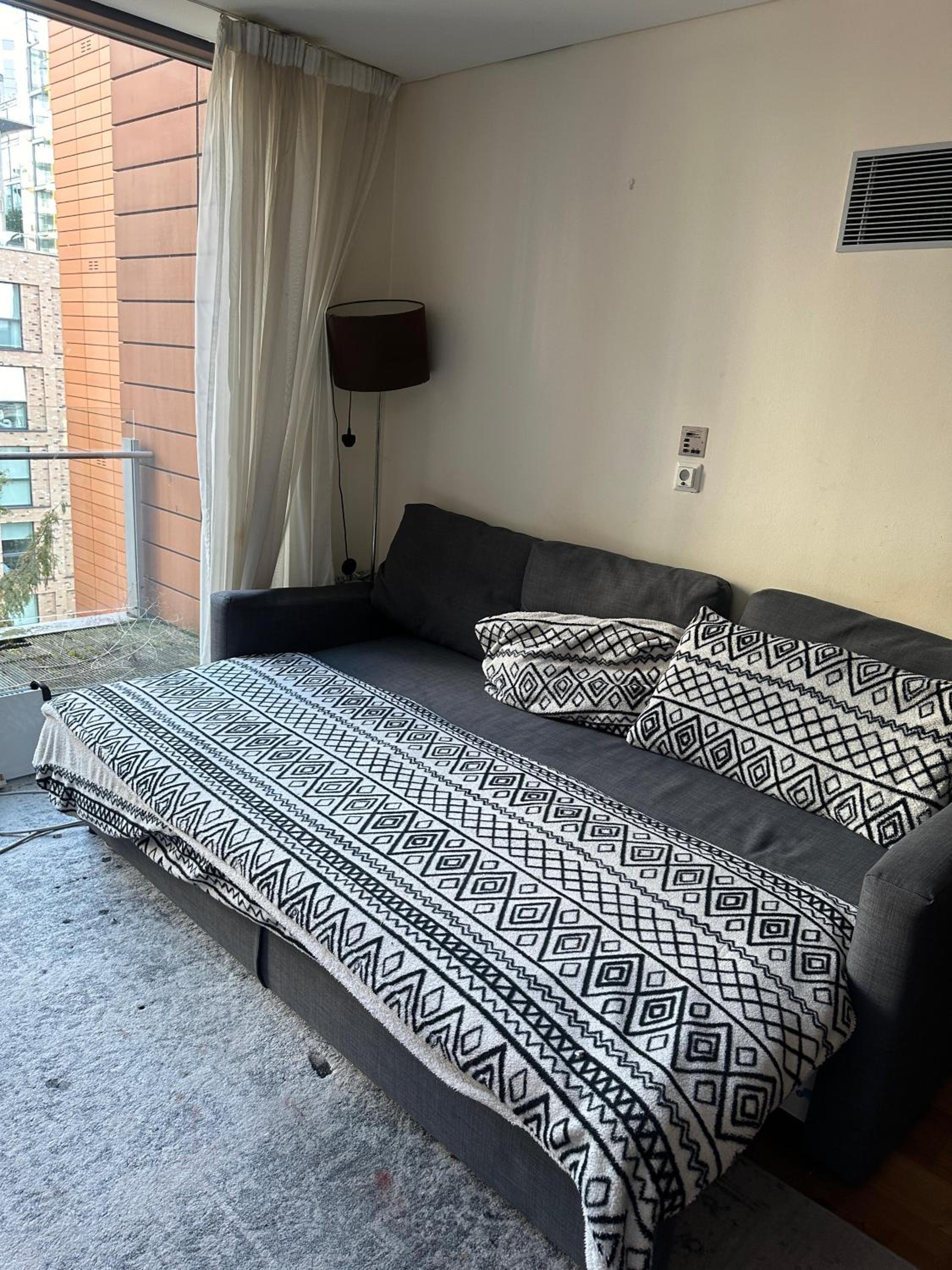 The Skyline Square Flat Close to Paddington station view 2