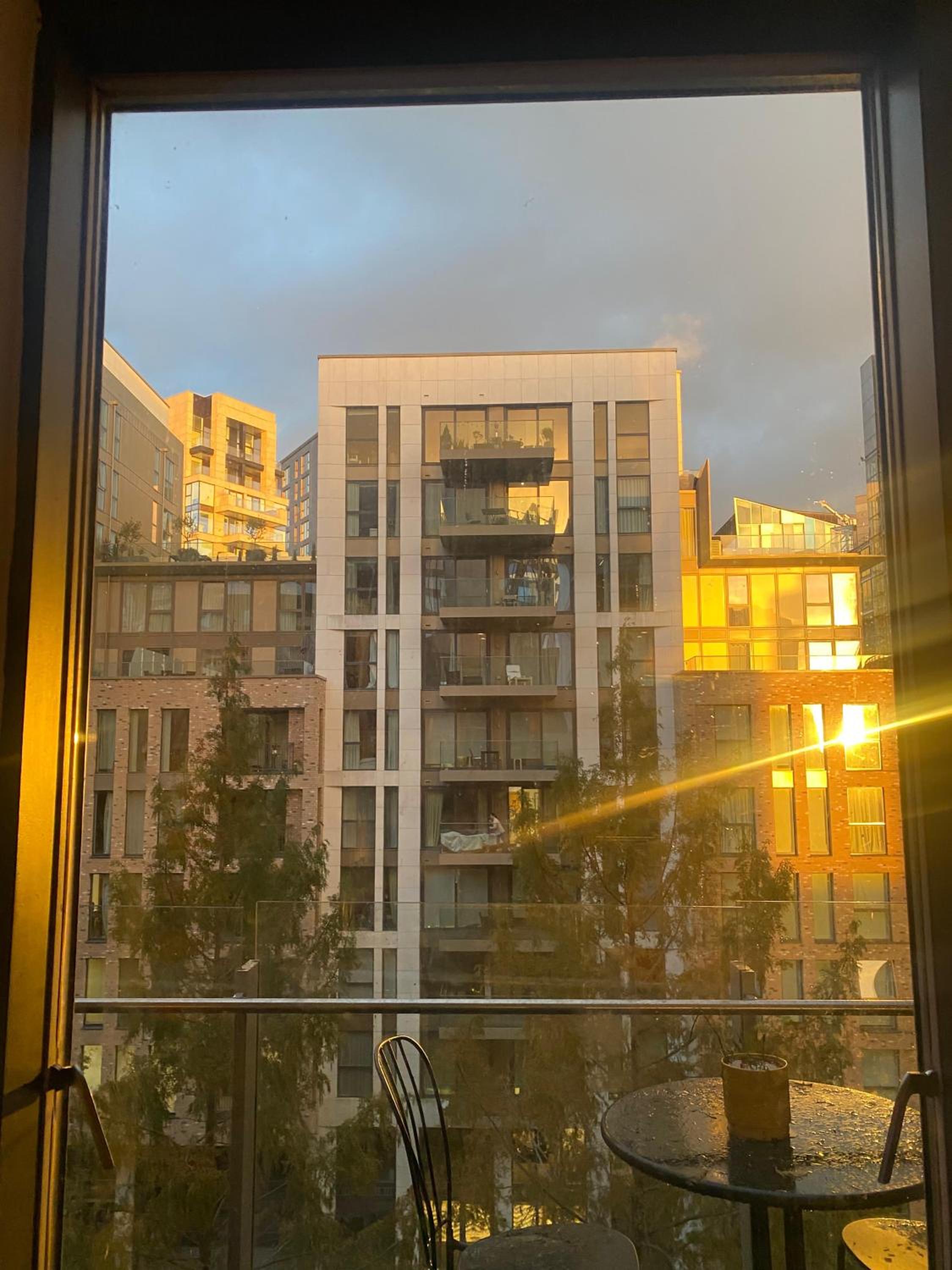 The Skyline Square Flat Close to Paddington station view 3