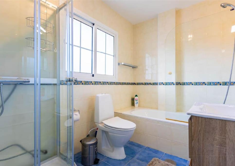 Modern 5 bedroom Villa, private pool, Mijas Golf view 3