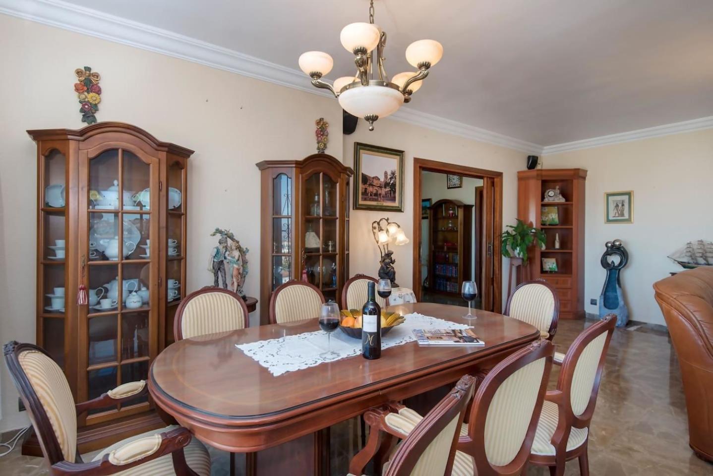 Villa Peralta, heated and private pool ,near beach and golf !