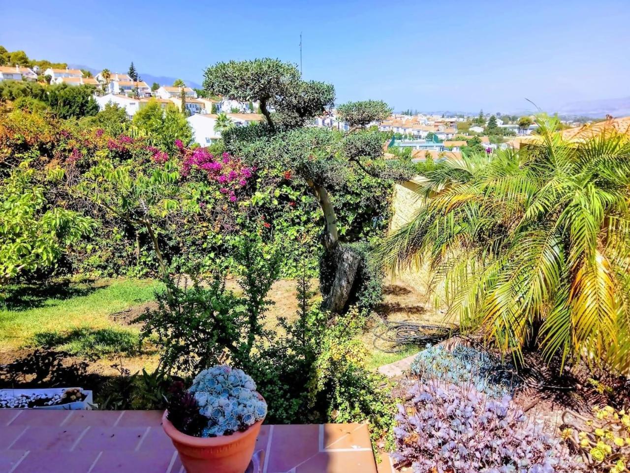 Villa Peralta, heated and private pool ,near beach and golf !