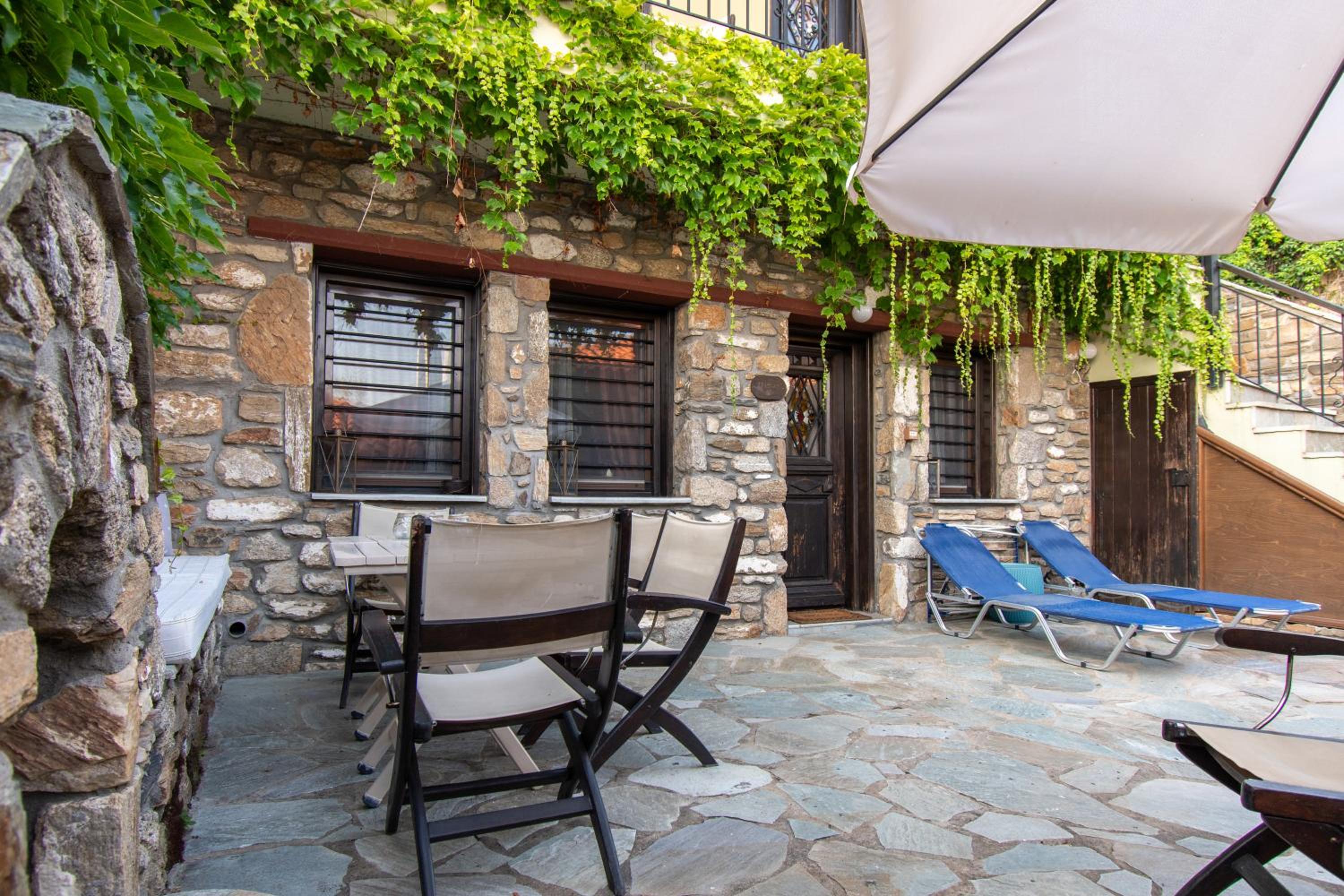 Oreiades Guesthouse