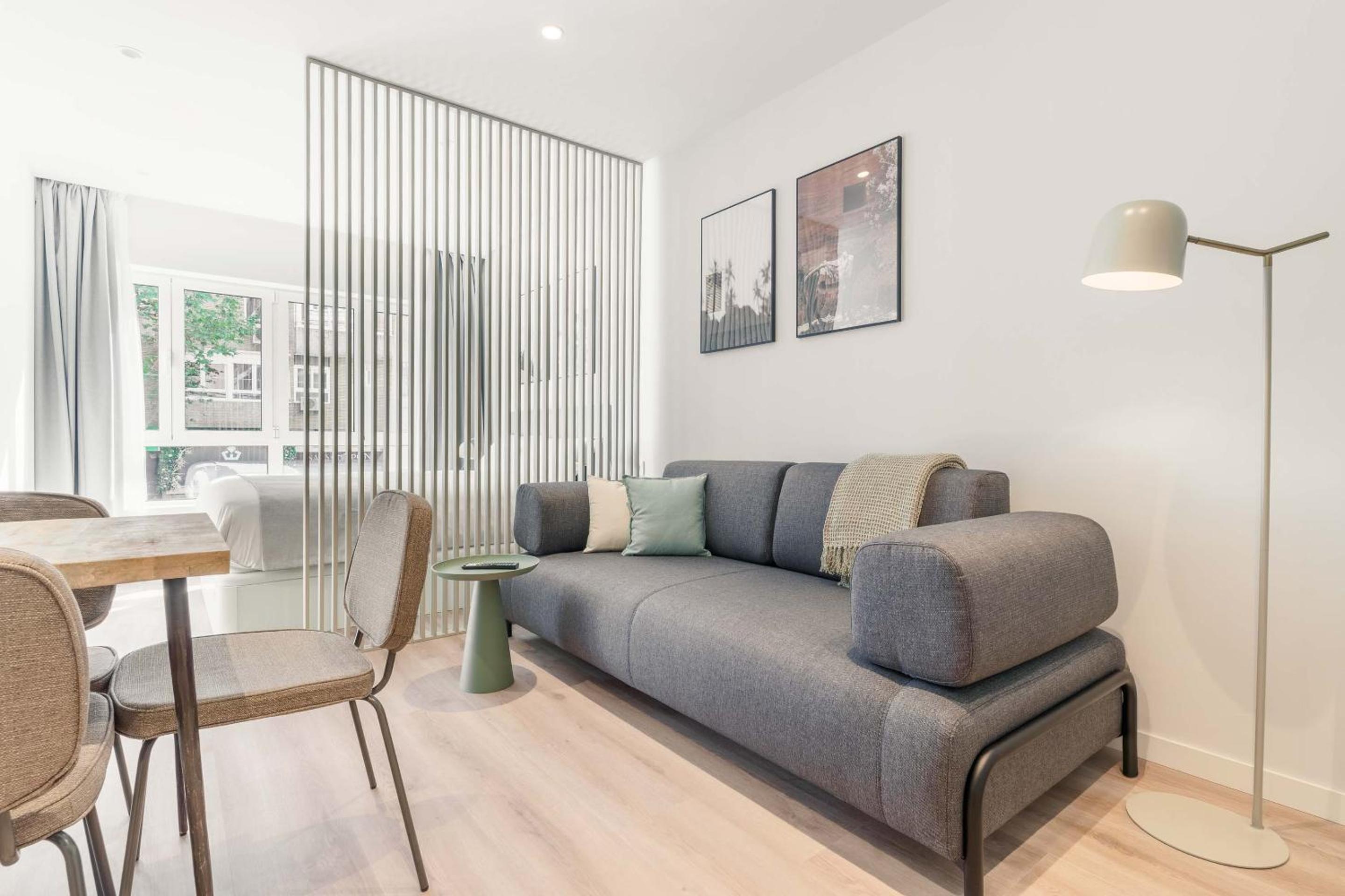 Limehome Madrid Calle de Juan Hurtado de Mendoza