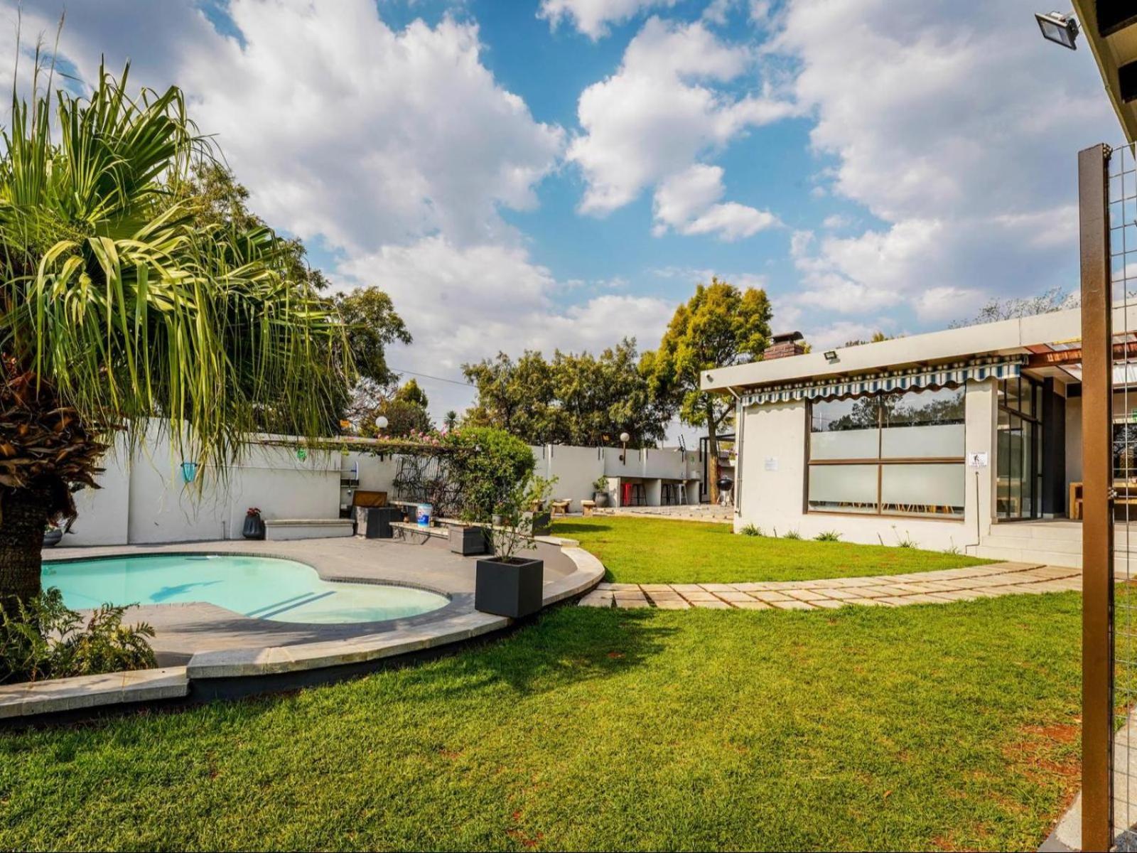 Ava Guest House