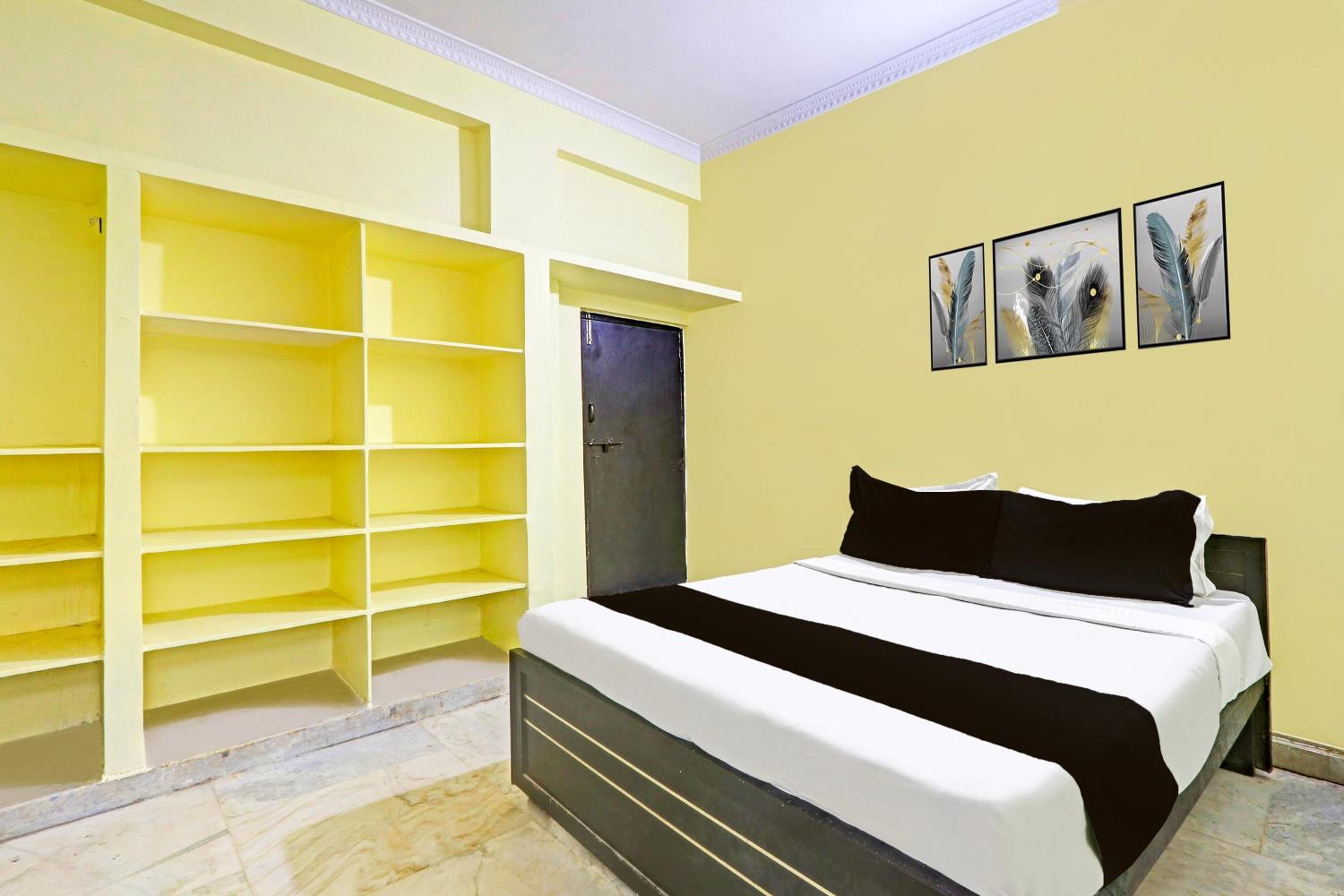 Super Hotel O Near Dilsuknagar Metro view 3