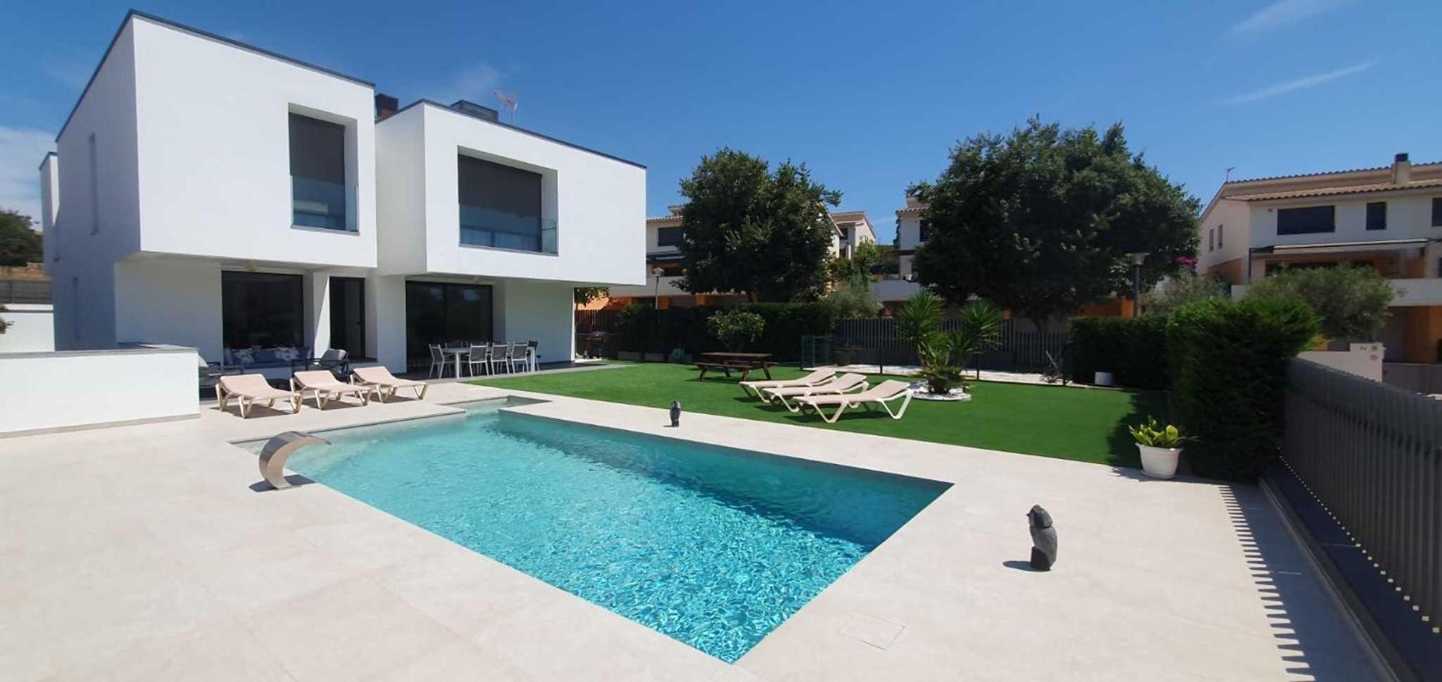 Costa Brava Suites