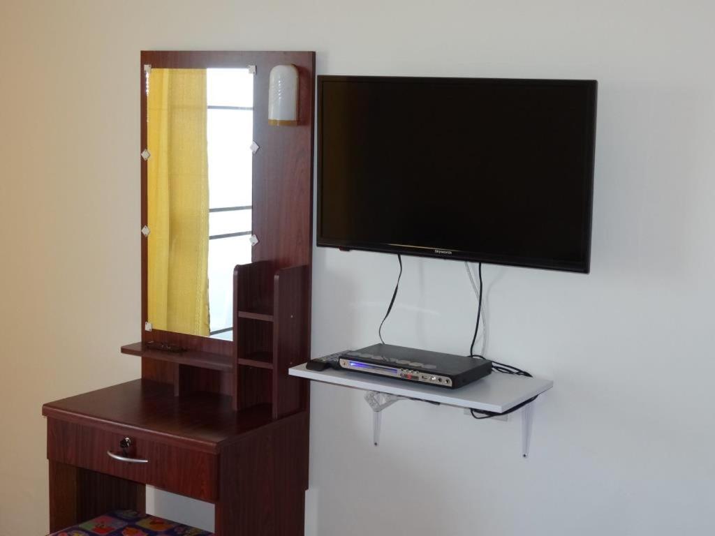 Photo 8