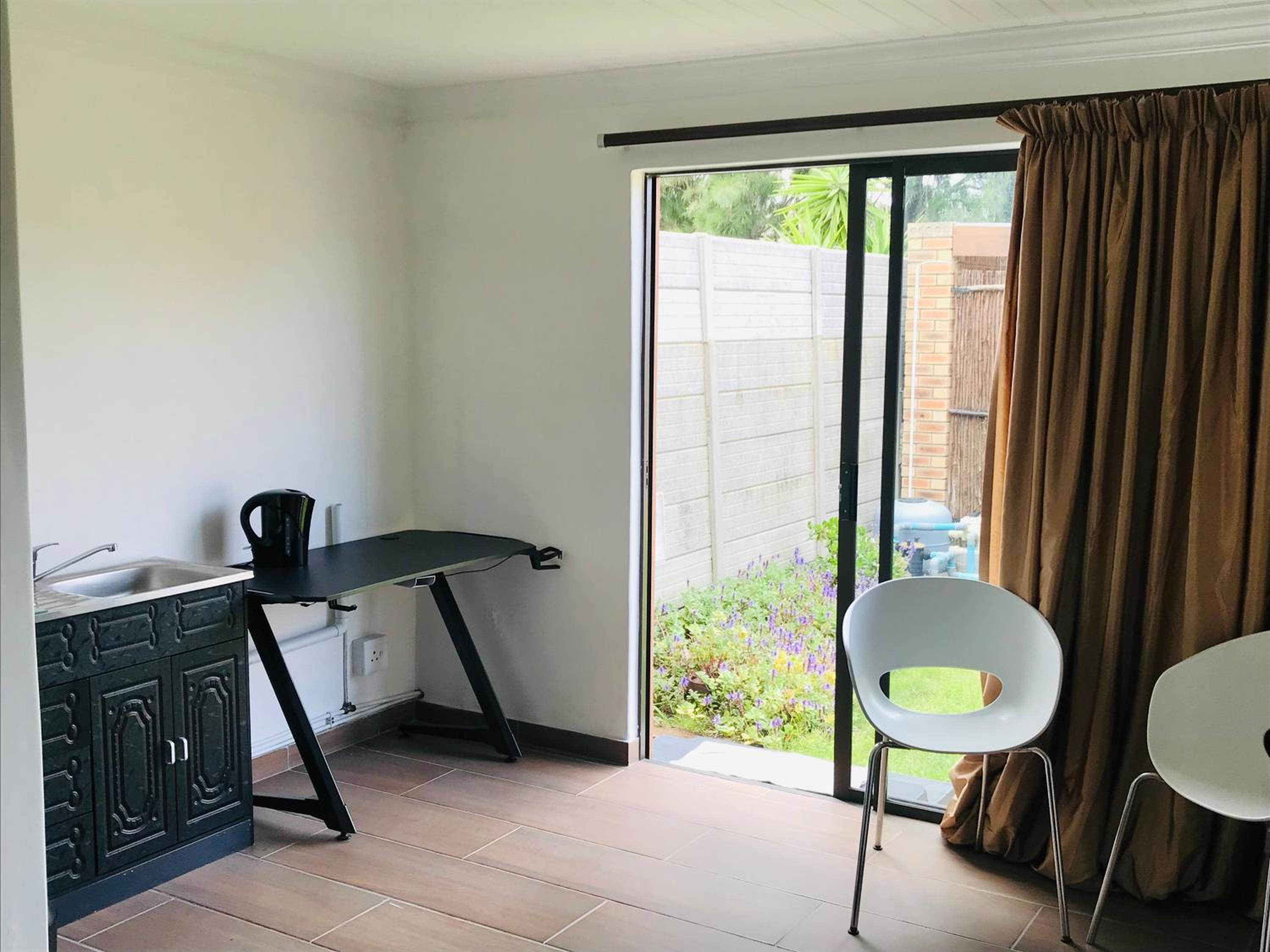 Secure flatlet with free parking view 5