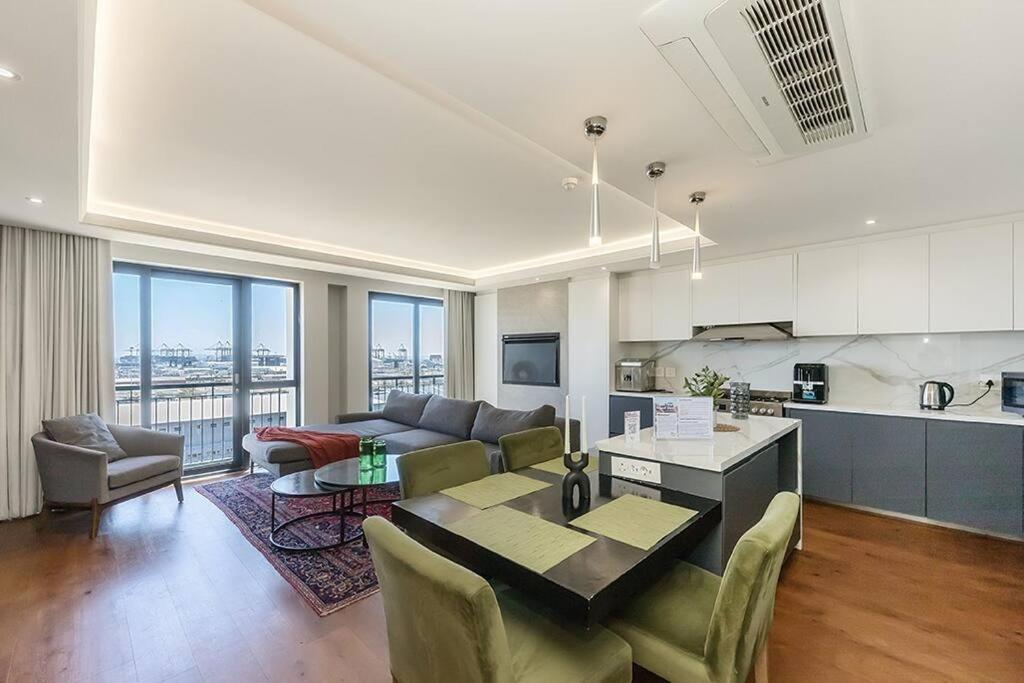 Luxury Penthouse in Woodstock