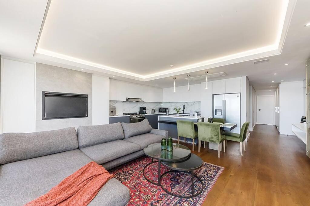 Luxury Penthouse in Woodstock