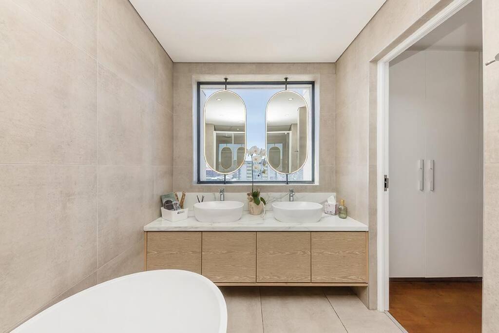 Luxury Penthouse in Woodstock