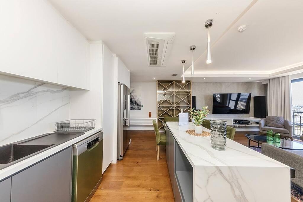 Luxury Penthouse in Woodstock