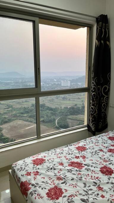 1 BHK Flat with Stunning Expressway View view 2