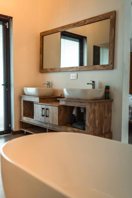 Luxurious 4-Bedroom Villa with Sea View - HA496 photo 4