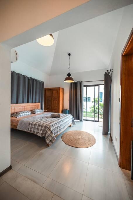 Luxurious 4-Bedroom Villa with Sea View - HA496