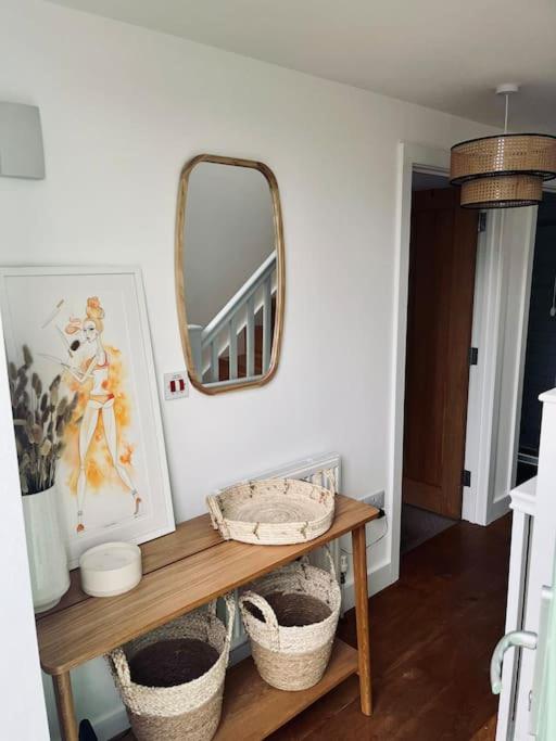 Family home in St Ives with parking! view 3