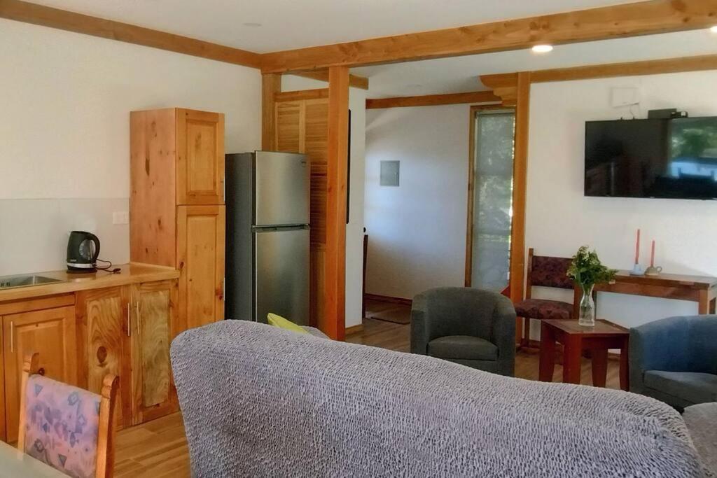 Casa vista al lago y piscina a 7 minutos del centro