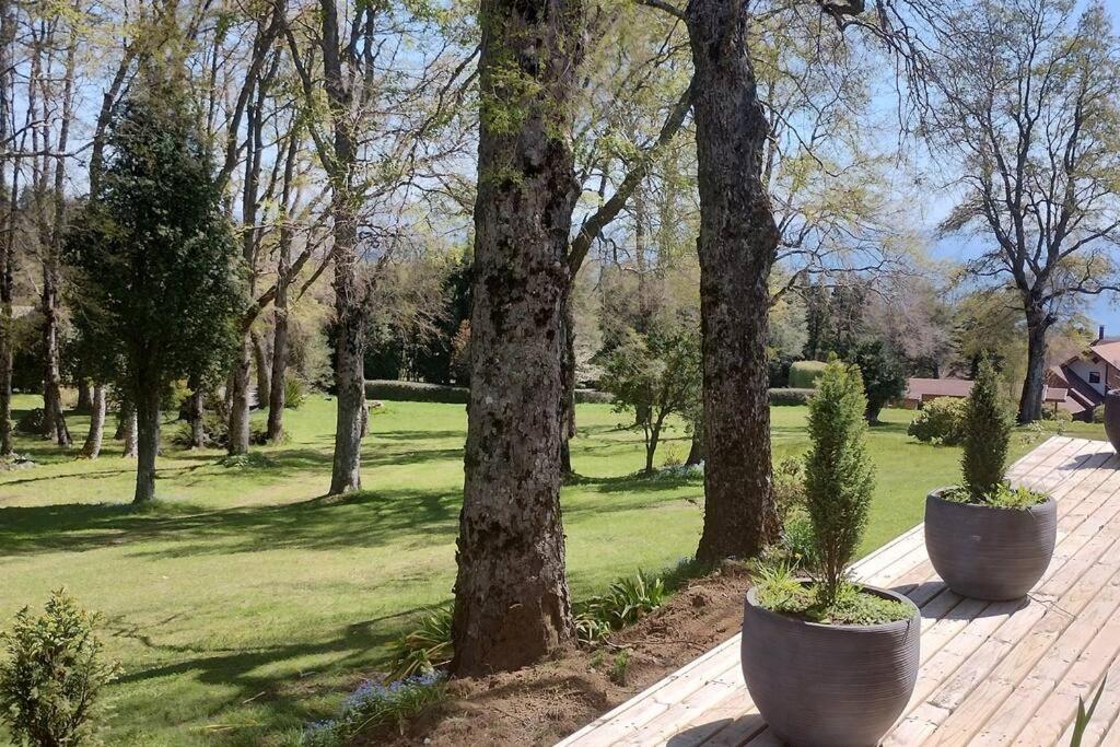 Casa vista al lago y piscina a 7 minutos del centro