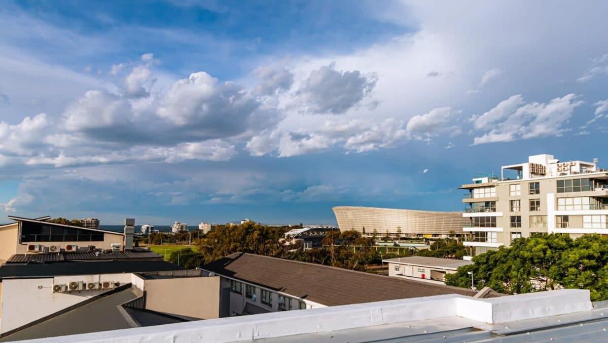 Metropole 2nd Floor Room with Shared Amenities view 2