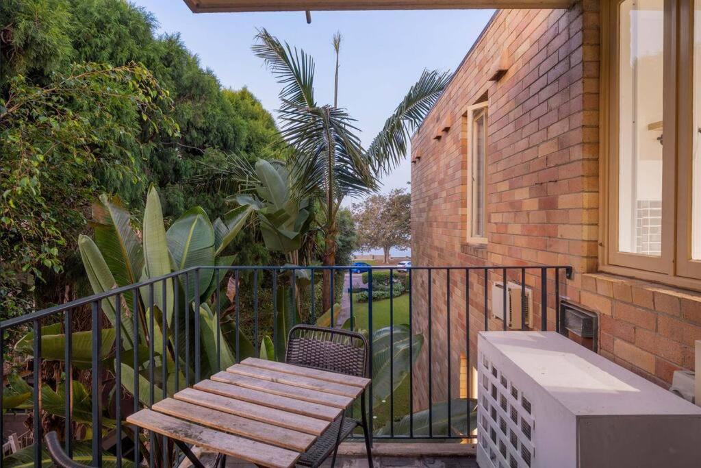 Balmoral Beach Front 2 Bedroom Waterview Mosman
