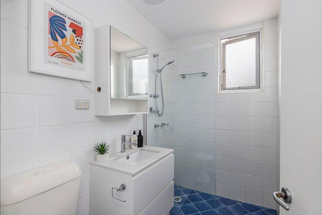 Balmoral Beach Front 2 Bedroom Waterview Mosman