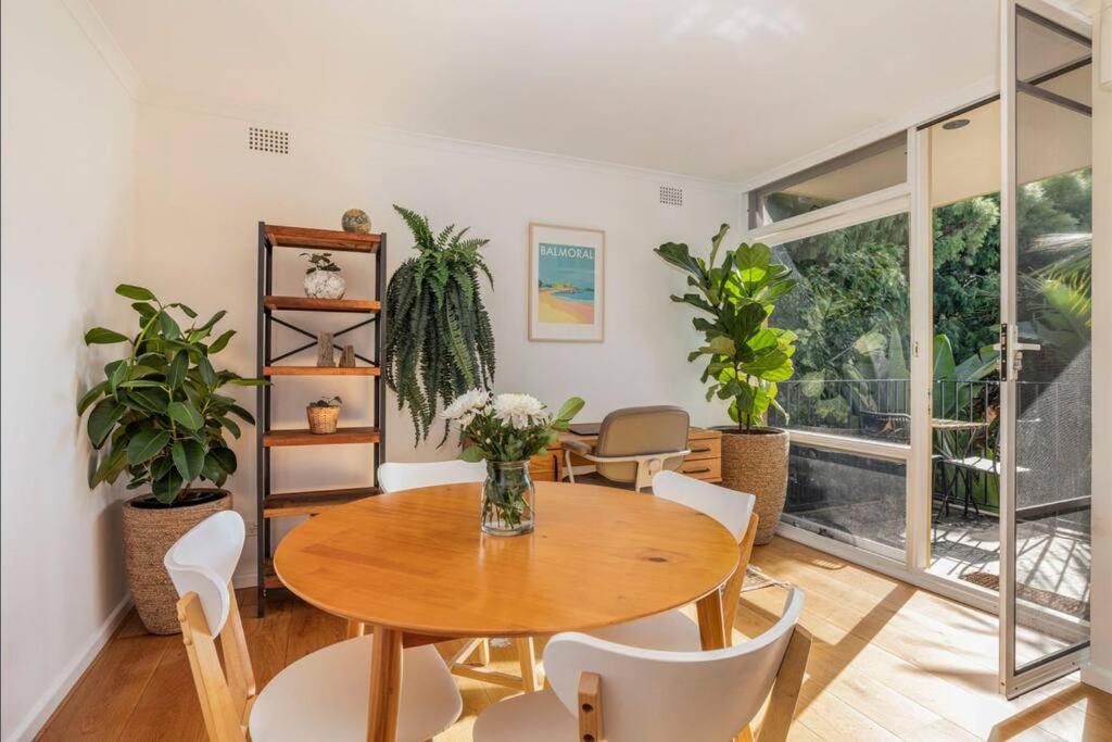 Balmoral Beach Front 2 Bedroom Waterview Mosman
