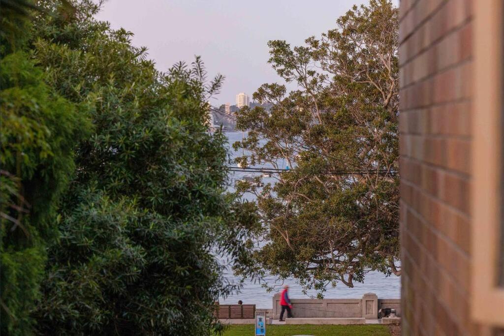 Balmoral Beach Front 2 Bedroom Waterview Mosman