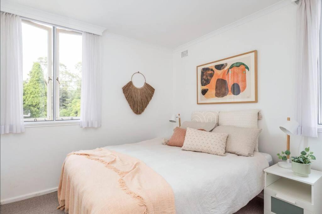 Balmoral Beach Front 2 Bedroom Waterview Mosman