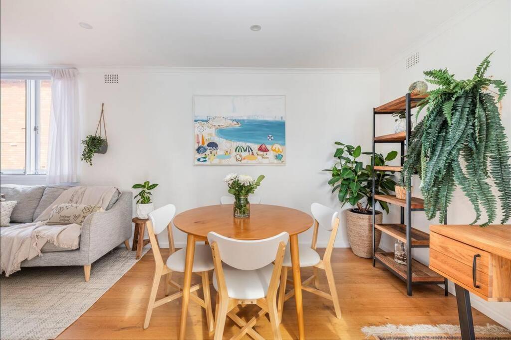 Balmoral Beach Front 2 Bedroom Waterview Mosman