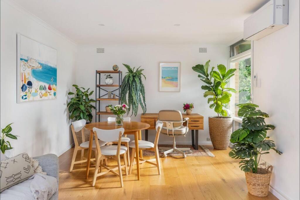Balmoral Beach Front 2 Bedroom Waterview Mosman
