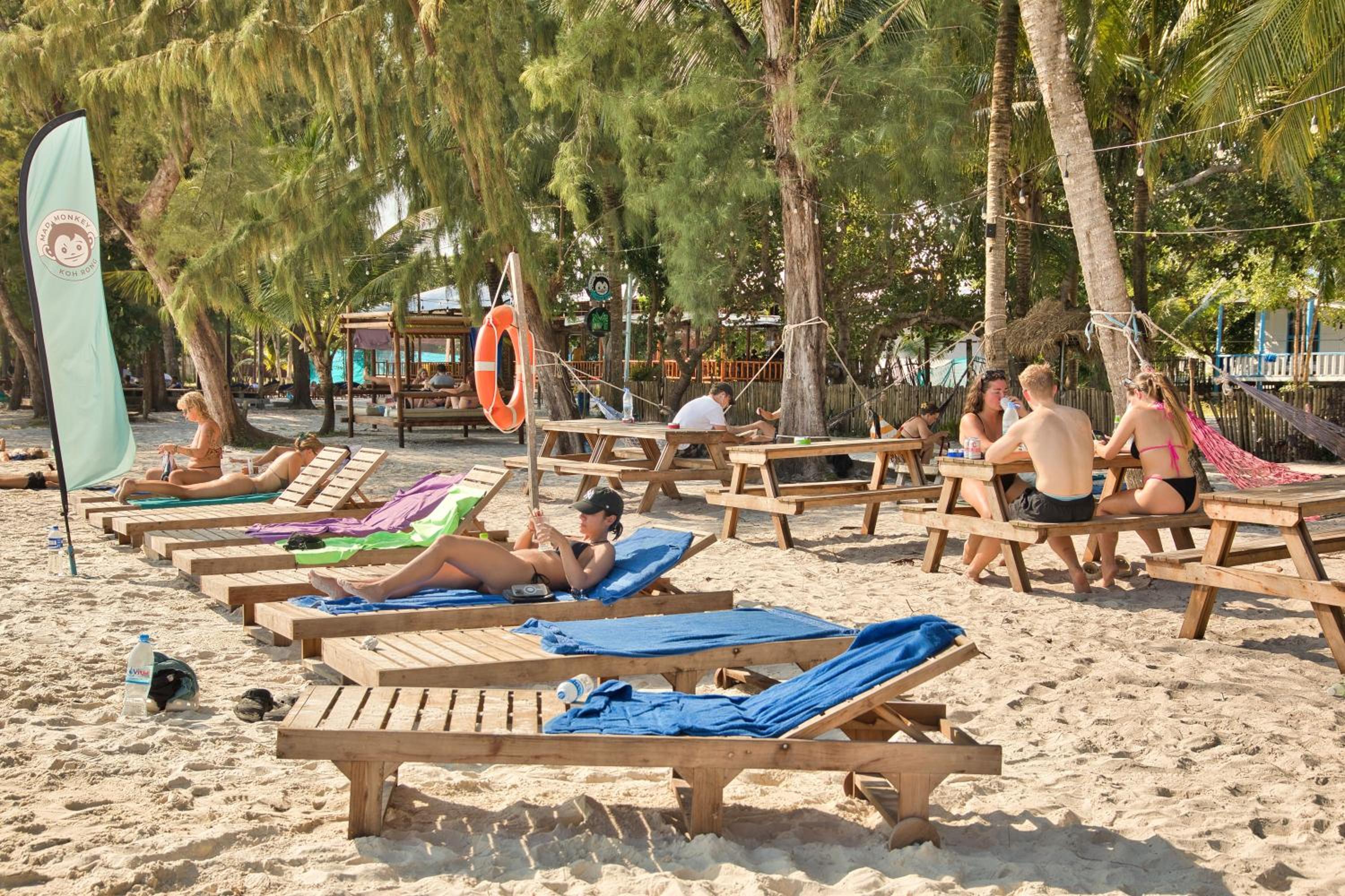 Mad Monkey Koh Rong