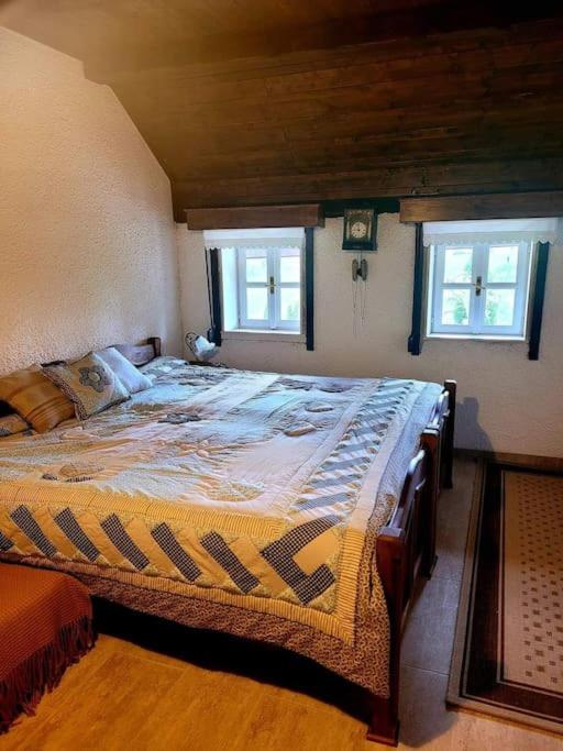 Roubenka u kapličky