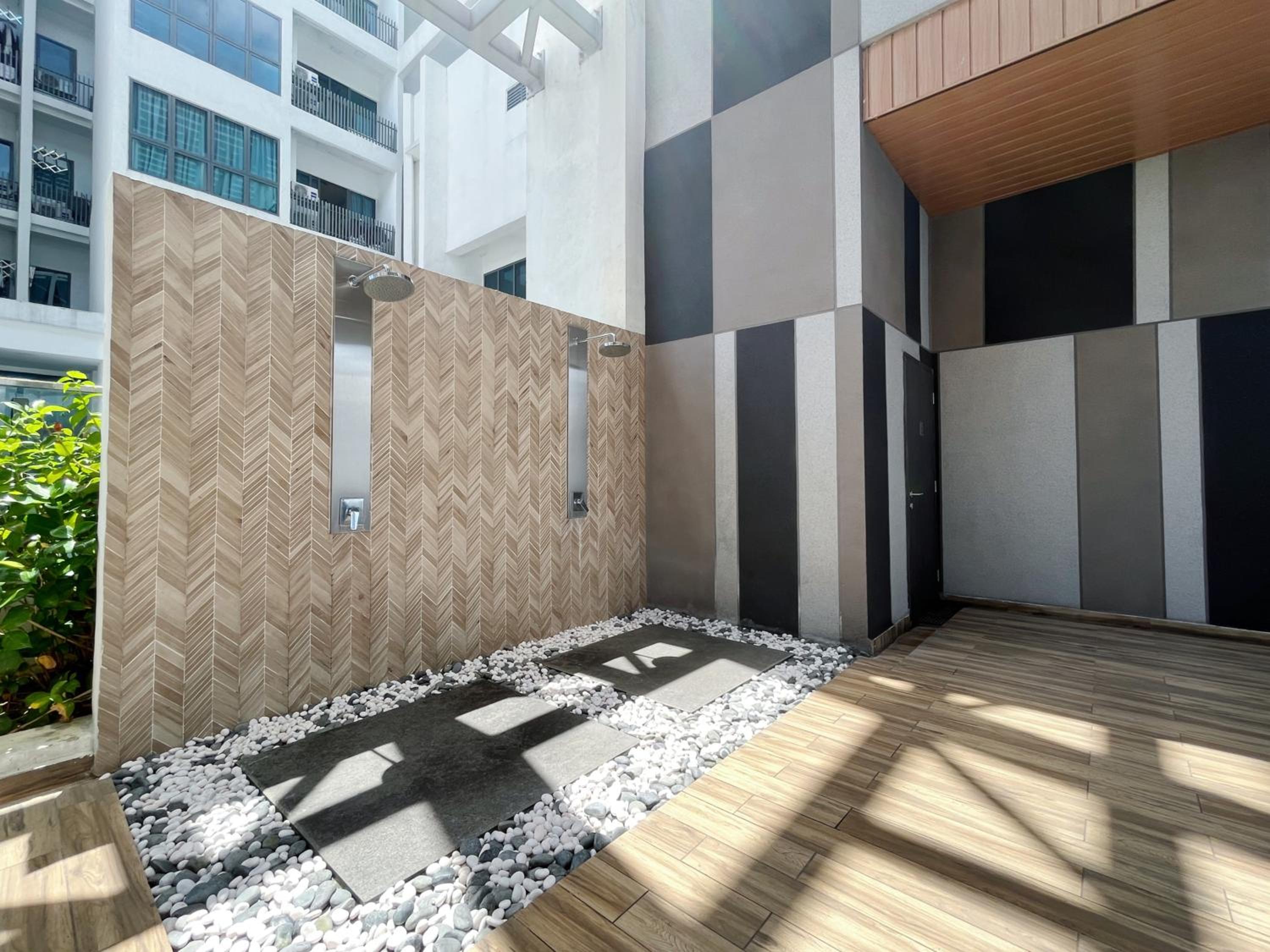 The colony by infinitum sweet home