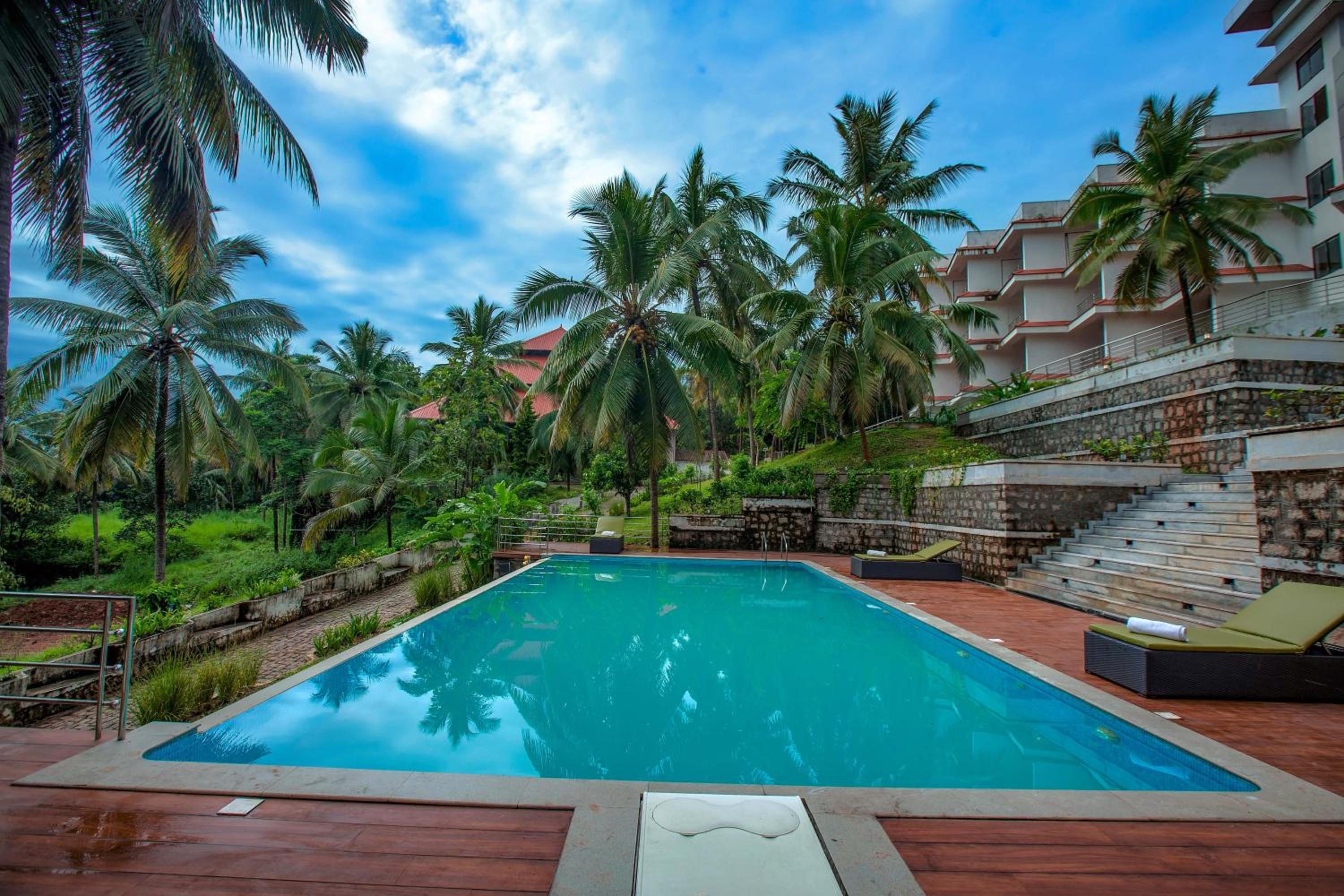 EZHIMALA AYURVEDA AND WELLNESS RESORT view 2